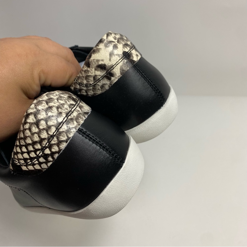 NEW Banana Republic Leather Essential Sneaker SZ 8 - Picture 6 of 10